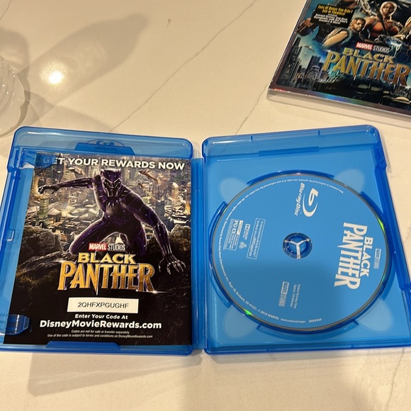 Marvel Black Panther Blu-Ray DVD excellent condition - Picture 3 of 4